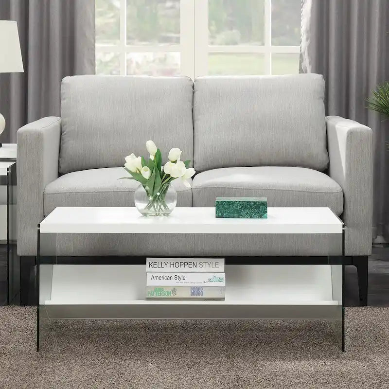 Table basse en verre avec étagère