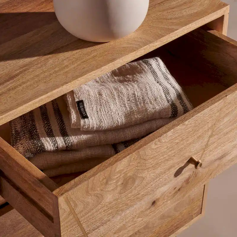 Commode Hanni à 6 tiroirs avec pieds épingles