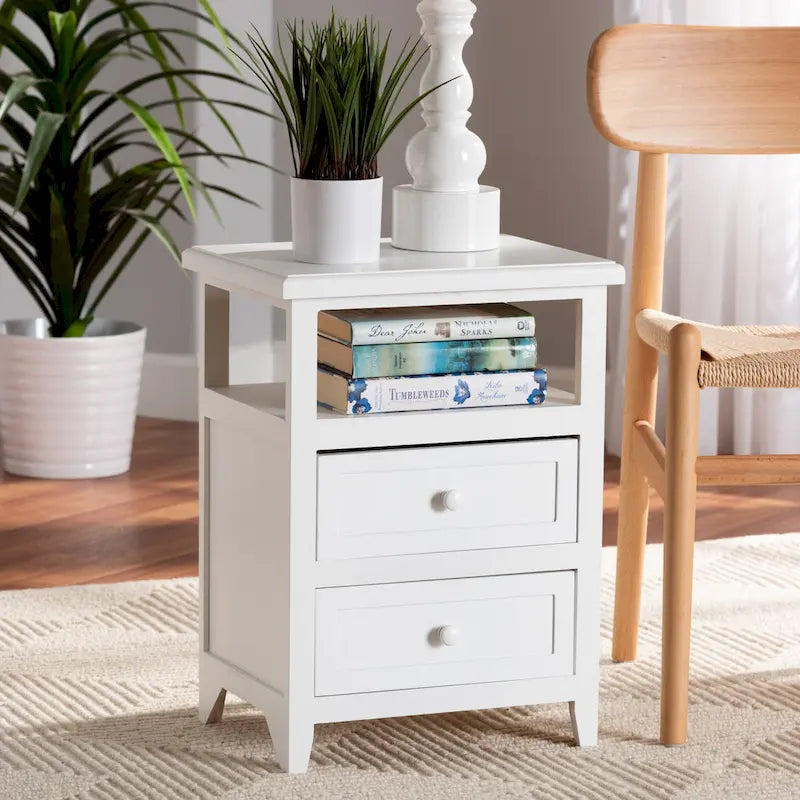 Table de bout Karsen en bois blanc au fini moderne et contemporain à 2 tiroirs