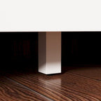 Commode de chambre avec accents argentés – Organisateur élégant et spacieux